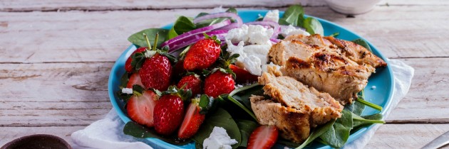 Summer strawberry and chicken salad